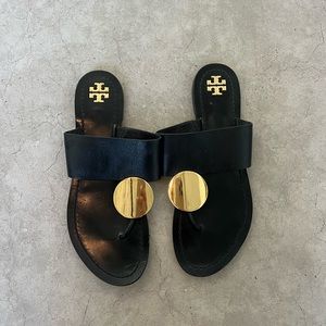 Tory Burch GUC Women's Black Leather Gold Patos
Disk Sandals size 9